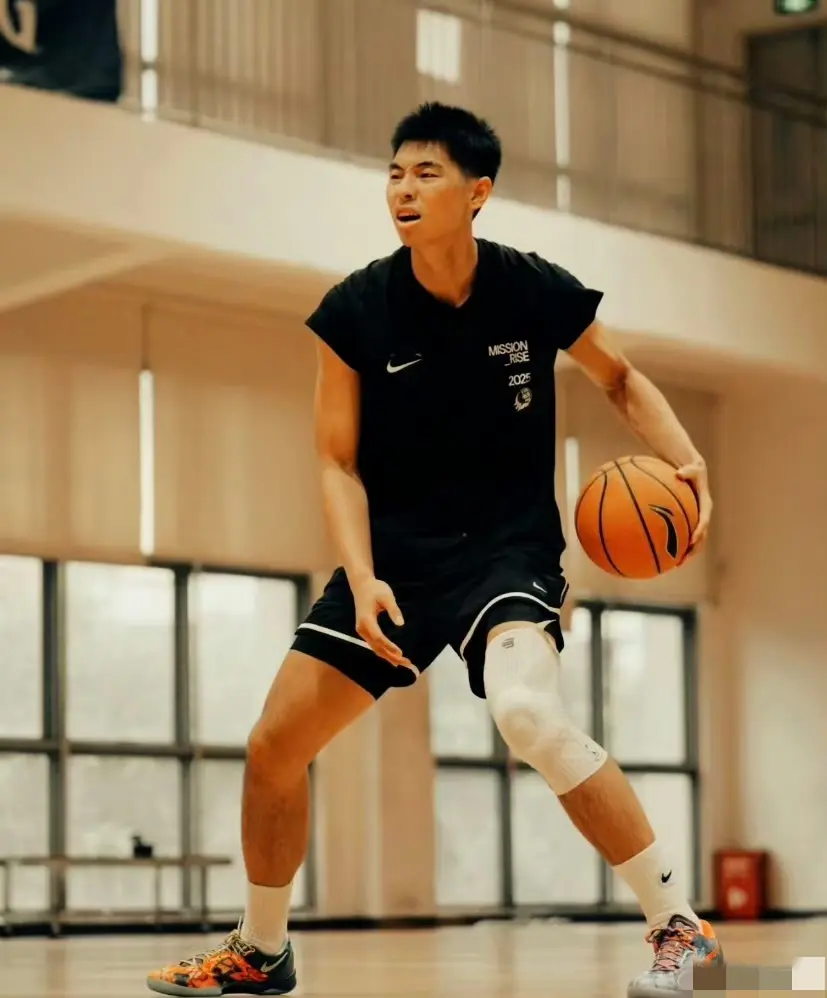 崔永熙目前, tenan, 但也是在争