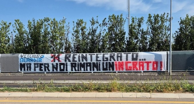 横幅上, 体Spor, 转会至国际 横幅上, 体Spor, 转会至国际