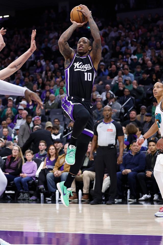 德罗赞参加 德罗赞参加