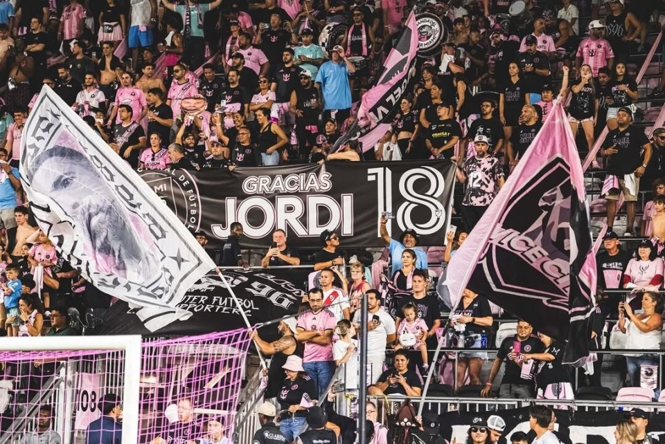 他写道, AuAV 他写道, AuAV