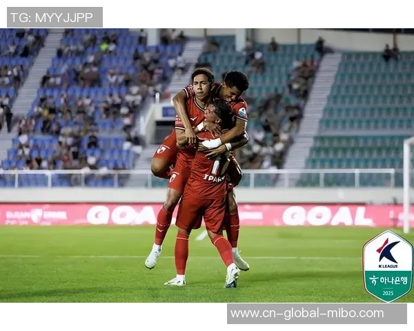 韩足宗杯水原三星与济州联激战正酣争夺晋级名额精彩对决即将上演